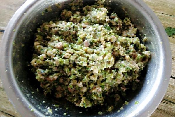 猪肉芹菜蒸饺的做法图解10