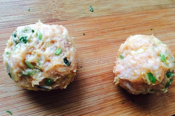 香菜肉丸的做法图解2