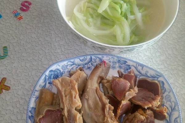 腊肉白菜炖的做法图解4