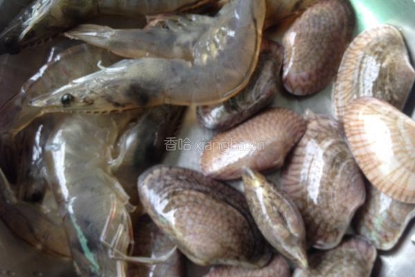 泡菜海鲜米线的做法图解1