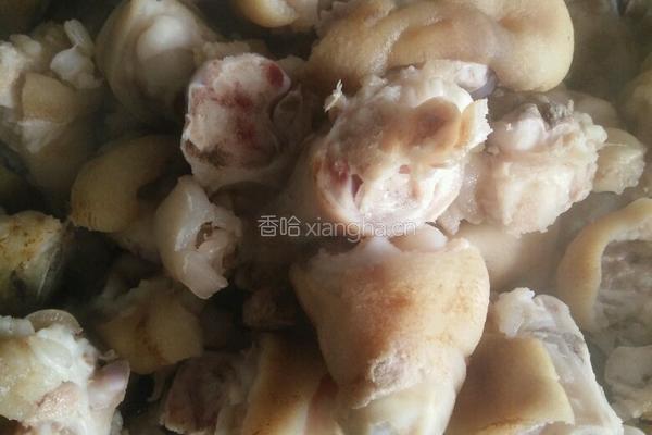 香化猪蹄的做法图解1