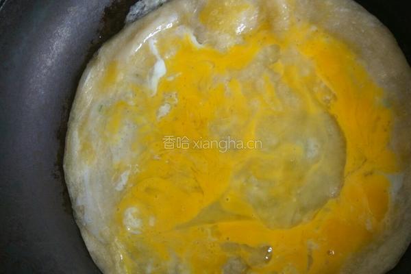 快手早餐之鸡蛋葱油饼的做法图解3