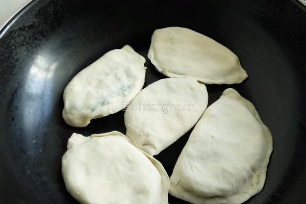 韭菜盒子的做法图解9