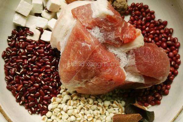 红豆薏米祛湿汤的做法图解1