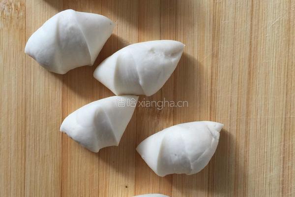 香菇牛肉馅饺子的做法图解4