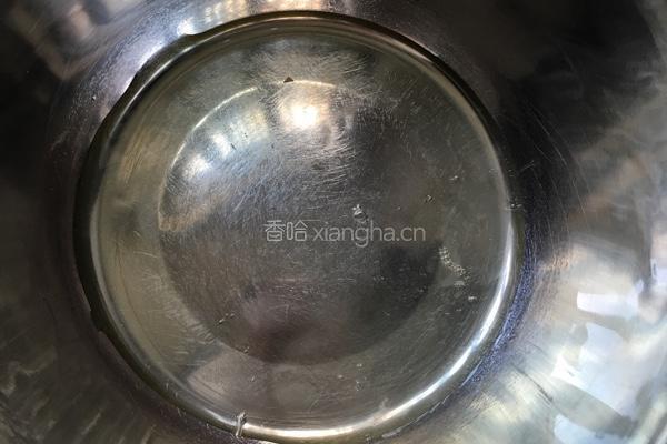 蛋白椰丝球的做法图解3