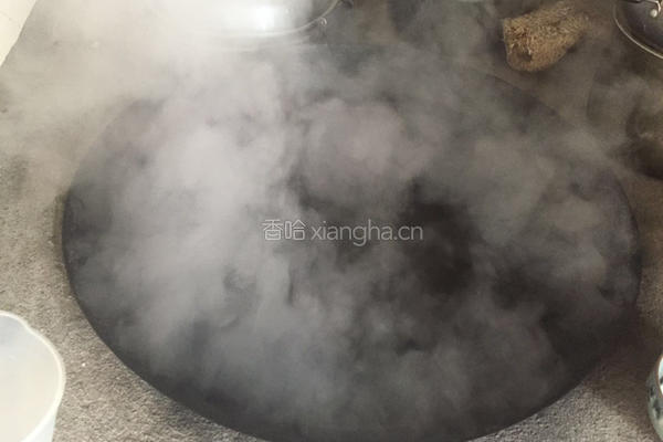 自制纯天然枇杷罐的做法图解2