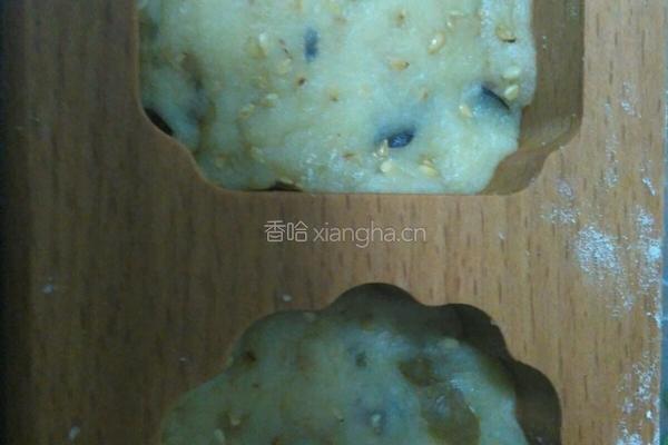 葡萄干桃酥饼干的做法图解2