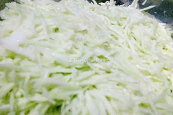 西葫芦鸡蛋馅饼的做法图解3