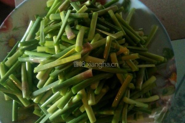 香菇 蒜苔 炒肉的做法图解3