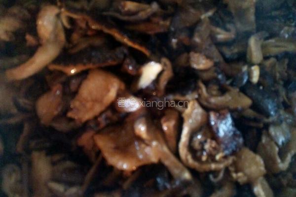 香菇 蒜苔 炒肉的做法图解5