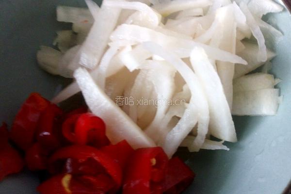 酸菜鸡的做法图解2