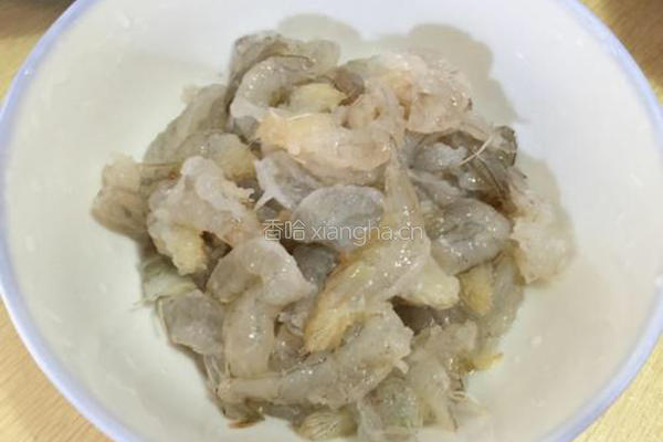 手工自制虾丸的做法图解1