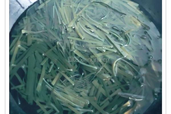 凉拌海带丝（借用小秘书菜谱，谢谢）的做法图解2