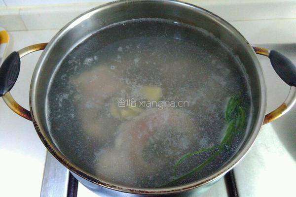 瓠子蹄膀汤的做法图解4