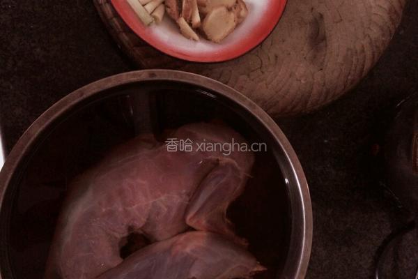 红烧兔肉的做法图解1