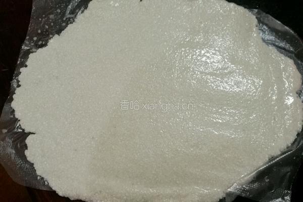 紫薯西米卷的做法图解3