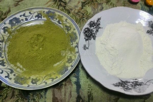 抹茶戚风蛋糕10寸的做法图解2