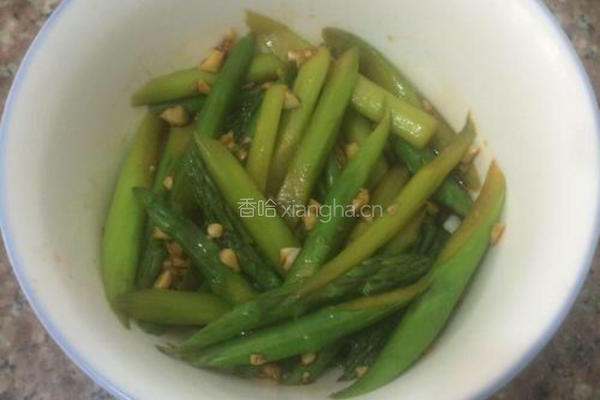 蒜泥拌芦笋的做法图解7