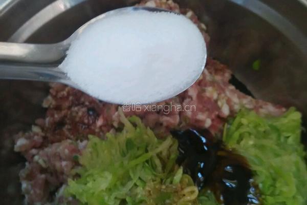 猪肉西葫芦馅饼的做法图解5