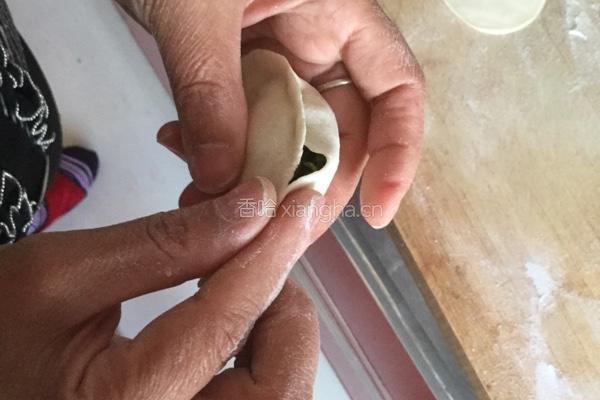 韭菜鸡蛋水煎饺的做法图解13