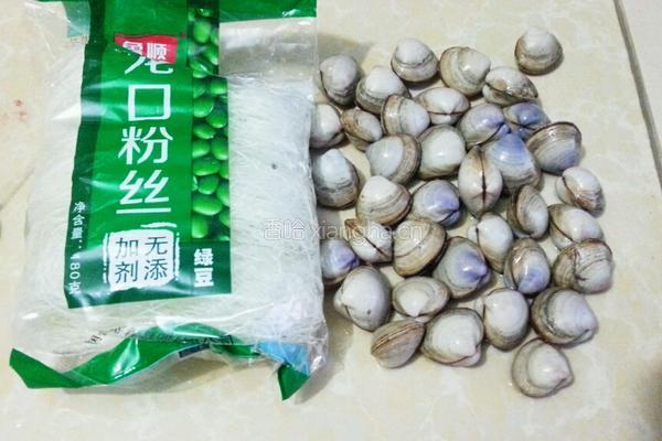 蒜蓉粉丝蒸蛤蜊的做法图解1
