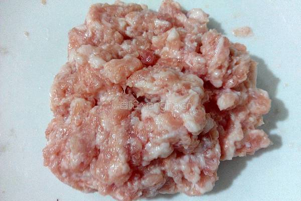豆腐油菜肉丸汤的做法图解1