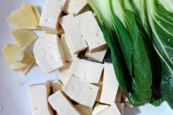 豆腐油菜肉丸汤的做法图解3
