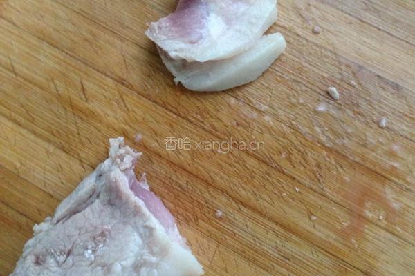 猪肉酸菜粉条的做法图解3