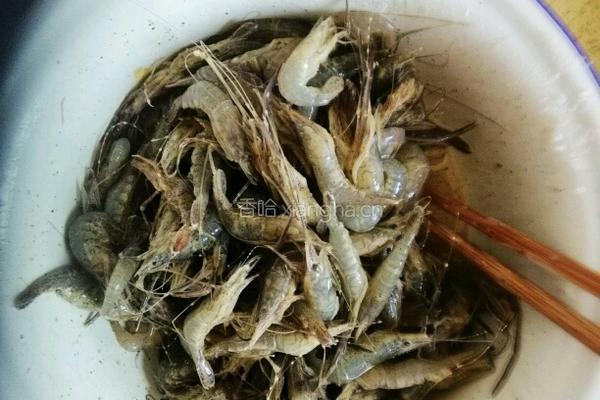 炸湖虾的做法图解4