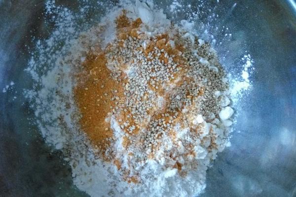 麻叶(家乡小吃)的做法图解1