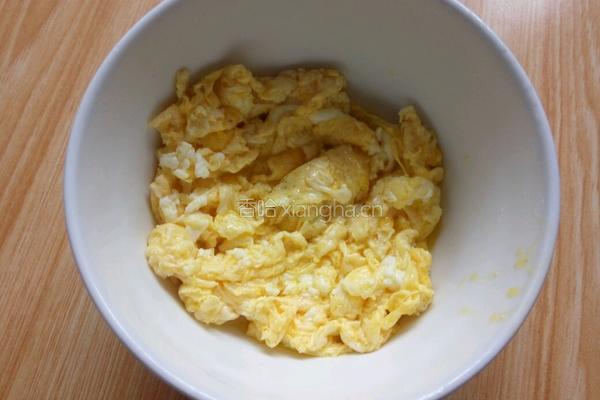 韭菜糯米饼的做法图解1