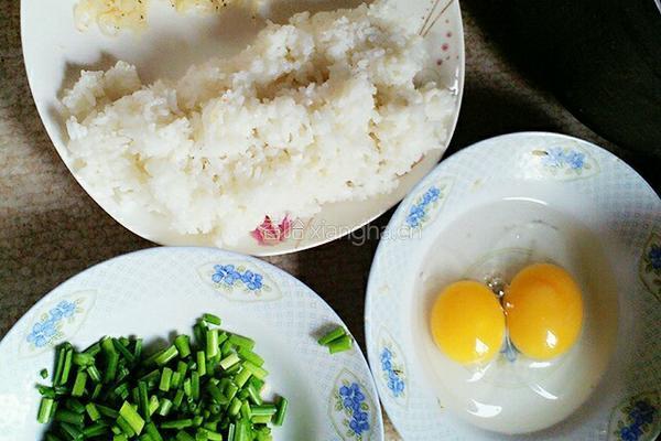 虾米炒饭的做法图解1