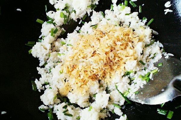 虾米炒饭的做法图解5
