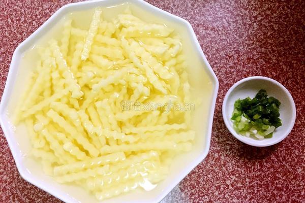孜然土豆条的做法图解2