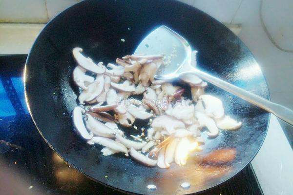 香菇青菜的做法图解5