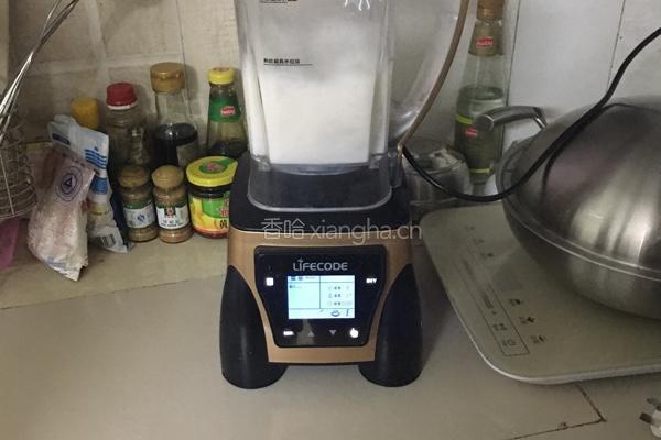 薏米绿豆粥的做法图解2