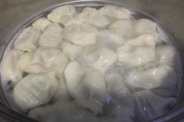 野菜猪肉饺子的做法图解6