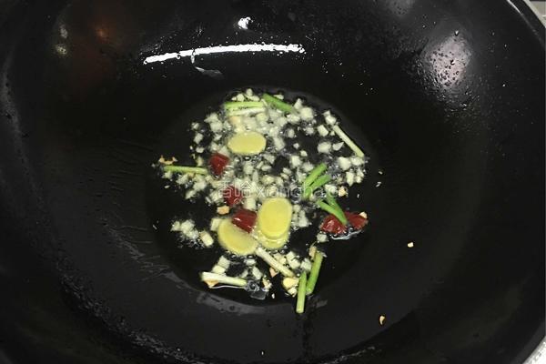 爆炒酱花蛤蜊的做法图解5