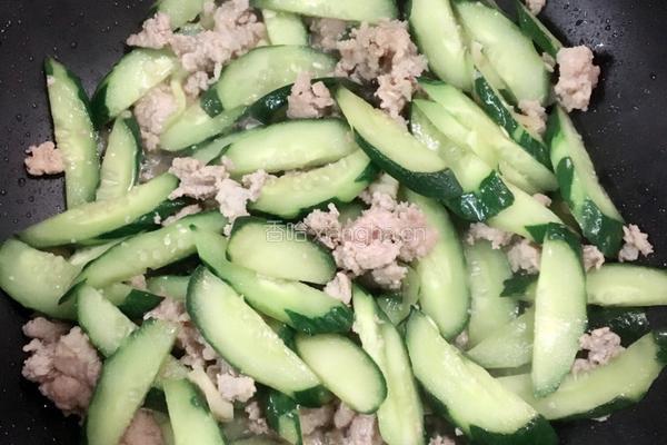 肉末青瓜的做法图解6