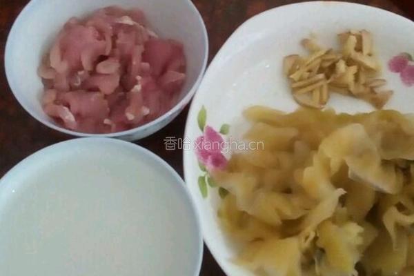 咸菜炒肉的做法图解2