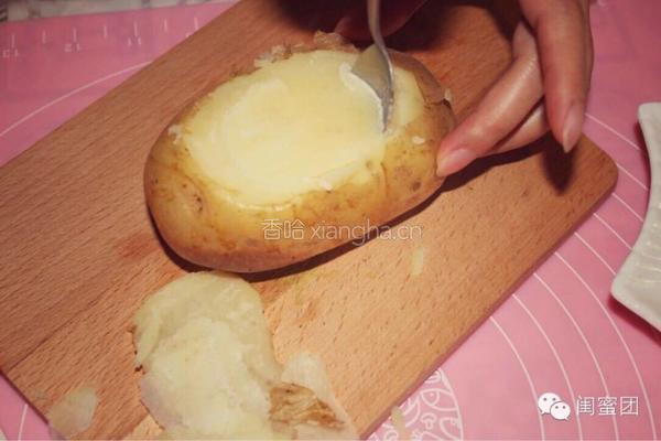 鸡蛋培根烤土豆！土豆的高颜值逆袭！的做法图解6