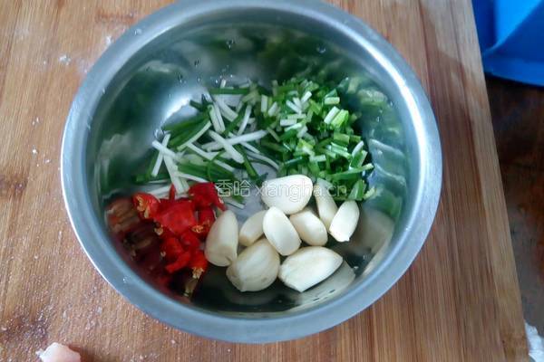 毛豆米烧肉的做法图解3
