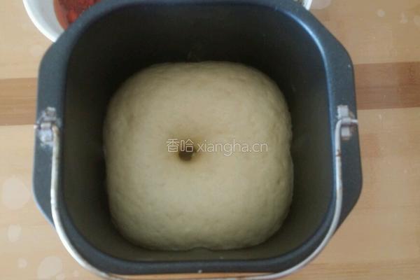 奶油蘑菇烤鸡奶酪披萨的做法图解11