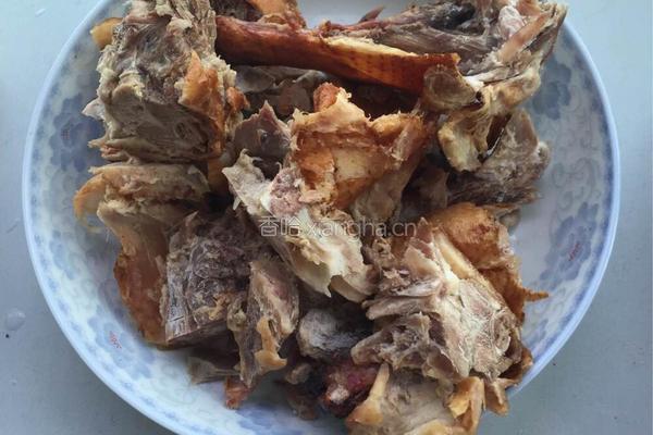 鸭架白玉汤的做法图解1