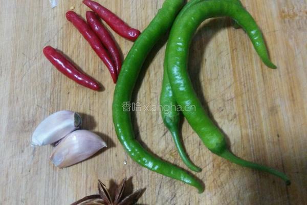 辣子鸡丁（家常菜）的做法图解2