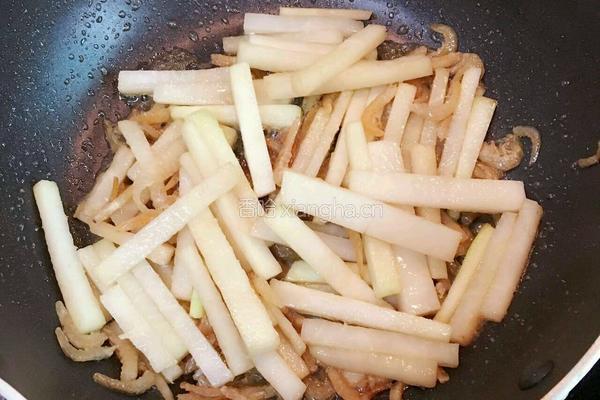虾仁炒芥菜头的做法图解6