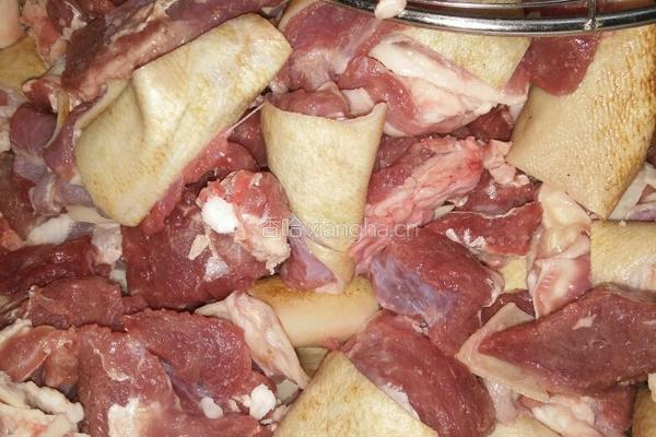 黄焖羊肉的做法图解1