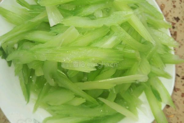 西芹炒豆干的做法图解9