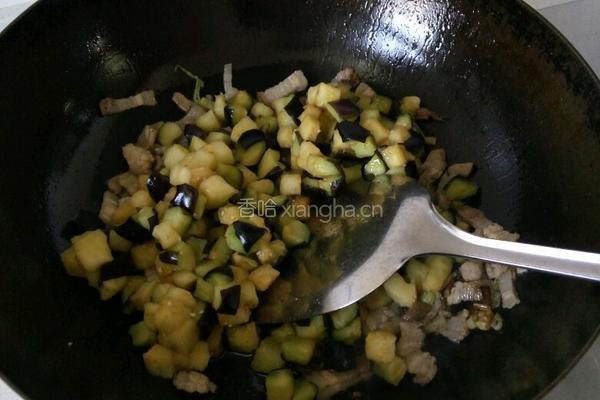 茄丁拌面的做法图解7